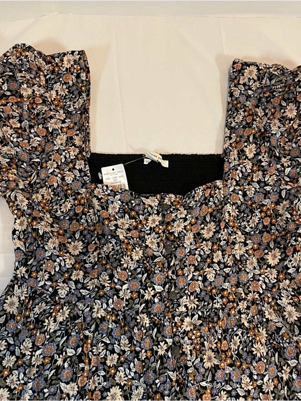 American Eagle Outfitters Black Floral Maxi with Puff Sleeves - Picture 5 of 9